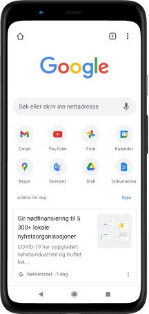 Pixel 4 XL-telefon med skjerm som viser Google.com-søkefeltet, favorittapper og foreslåtte artikler.